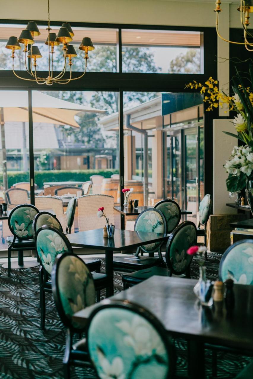 Chateau Elan At The Vintage Pokolbin Exterior foto The interior of the restaurant